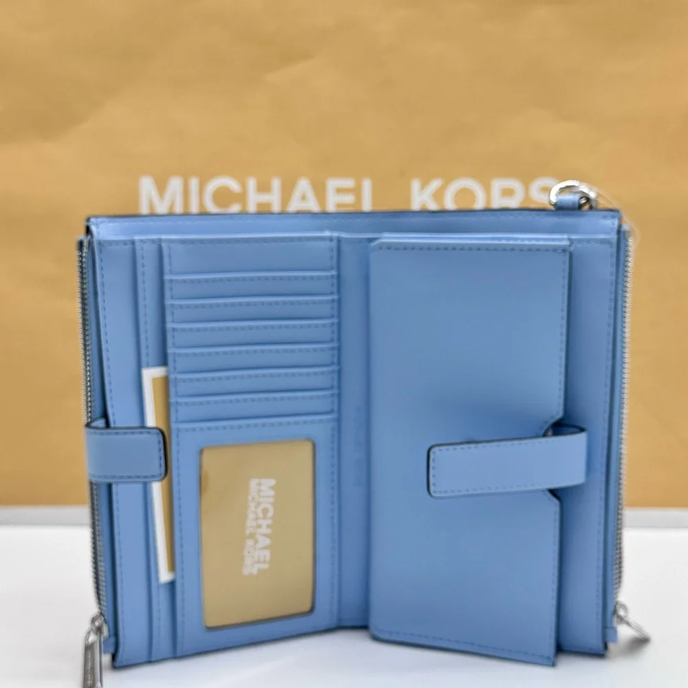MICHAEL KORS Jet Set Large Ombré Logo Wristlet Lt Sky